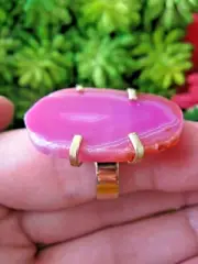 New Beautiful Bright Pink Agate Geode Slice Stone Adjustable Goldtone Ring