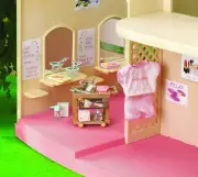 Sylvanian Families Calico Critters Beautician Set
