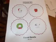 New in box Williams Sonoma Peanuts Snoopy Christmas Cereal Bowls – Set of 4