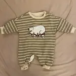 寶寶童裝 奶茶條紋北極熊 寶寶爬服連身衣