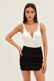 Black Mini Skirt High Rise Front Split - Size 6, Women's Mini Skirt