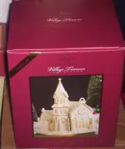 Lenox Mistletoe Park Series Church New In Box Lights Up
