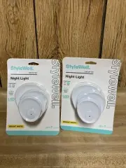 2 Pack StyleWell Dusk To Dawn 2-Ways Lumens Switch Automatic LED Light New
