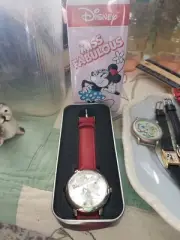 Disney Minnie Mouse Miss Fabulous Analog Watch In Tin w/Box