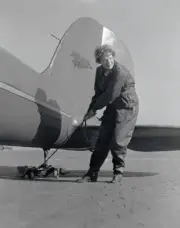 Amelia Earhart American Aviation Pioneer Amelia Earhart Old Photo 6