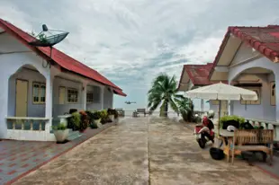 海灘觀島旅館Watching the island from the beach