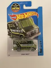 2015 Hot Wheels Combat Medic #47.Ships In A Box