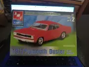 AMT 1971 Plymouth Duster 1/25 Scale Model Kit