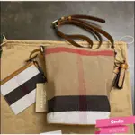 現貨+免運 BURBERRY 博柏利 THE ASHBY CANVAS系列格紋麻布小號 斜背包 水桶包 40204851