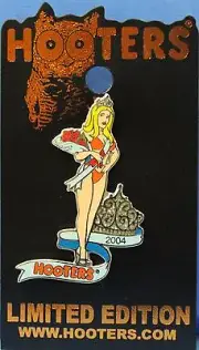 HOOTERS RESTAURANT 2004 SWIMSUIT BEAUTY PAGEANT CONTESTANT GIRL LAPEL PIN