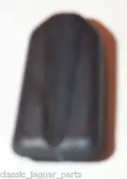 JAGUAR XK150 RUBBER PAD UNDER BOOT LID HANDLE BD14893