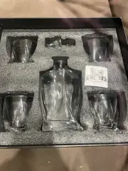 Van Daemon Glassware Decanter Set ( Unused)