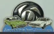 Quality Metal Hat/Lapel Pin - Leyland P76 Duo - Green/White