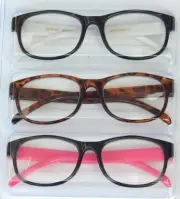 BETSEY JOHNSON 3 PAIR PREMIUM READING GLASSES READERS 1.50+2.00+2.50 NEW AUTHENT