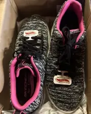 NEW Women's Skechers Go Walk Arch Fit-GLEE 124410/BKHP Shoes Size 6 USA
