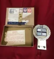 VINTAGE NOS J.R. GAUNT OF LONDON SILVER CITY AIRWAYS CAR CLUB, GRILL BADGE & BOX