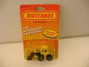1987 MATCHBOX SUPERFAST MB 29 SHOVEL NOSE TRACTOR NEW ON CARD