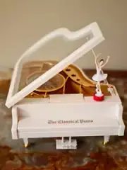 Classical piano music box
