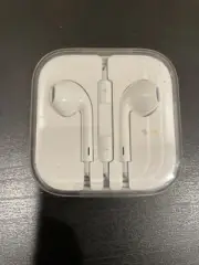 NEW Apple OEM Original 3.5mm Jack Wired Earbuds with Microphone