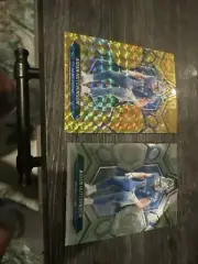 Aidan Hutchinson Yellow Mosaic Card And Base Mosaic Card