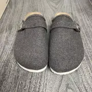 Dr. Scholls grey Clogs. Size 9