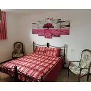 Morena Apartment With Garden And Terrace Overlooking The Lake, Ideal For Relaxation And Sports