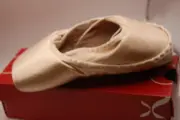 NIB Capezio Kylee Pointe Shoe 1140W PTP 9.5 WW Not Returnable