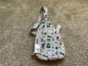 VERA BRADLEY DOG SHOW ESSENTIAL SLING BACKPACK QUILTED-Ret$79