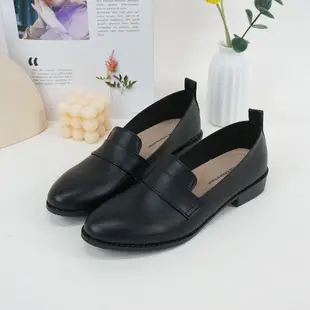 Material瑪特麗歐 樂福鞋 MIT簡約素面包鞋 T5462