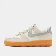 Nike Air Force 1 '07 LV8