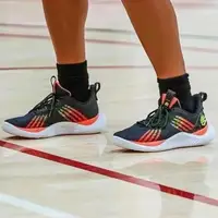 在飛比找蝦皮購物優惠-Curry 10 10代籃球鞋男低幫實戰超輕透氣緩震室內比賽