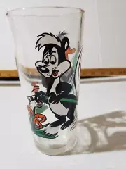 Daffy Duck Pepe Le Pew Hose Pepsi Collector Glass 1976 Warner Bros New Old Stock