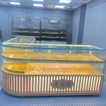 【優質新品*可議價  整裝發貨】轉角蛋糕面包櫃 烘焙 糕點展示櫃 商用冷藏 玻璃展示櫃 桃酥 甜點餅幹櫃