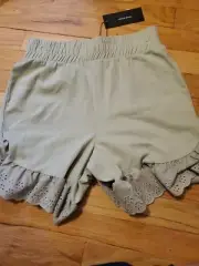 Vero Moda Veto Moda Juna Ruffle Hem Stretch Cotton Pull On Shorts NWT