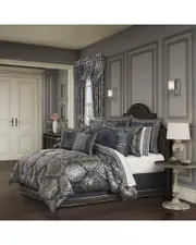 J. Queen New York Amici Comforter Set