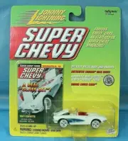 Johnny Lightning Super Chevy Magazine 1961 Corvette New Sealed.