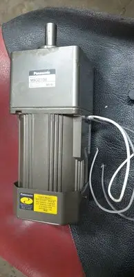 在飛比找Yahoo!奇摩拍賣優惠-Panasonic 減速機 減速馬達 90W 380V  1