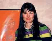 XENA WARRIOR PRINCESS - LUCY LAWLESS ORIGINAL BACK STAGE 8X10 CANDID PHOTO #5