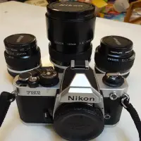 在飛比找Yahoo!奇摩拍賣優惠-中古 Nikon 經典底片相機FM2 含三支經典定焦大光圈手