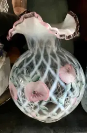 Fenton Lamp Rose Crest Trellis Lattice Diamond Optic Painted Glass Shade