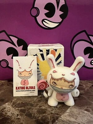 Kidrobot Dunny 3” Series 5 Kathie Olivas w/ Box & Card!