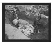 PVT. REZ HESTER WITH HIS WAR DUG "BUTCH" GUARDING HIM WW2 8X10 FRAMED PHOTO