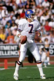 Quarterback John Elway Denver Broncos drops back to pass v L Football 1988 Photo