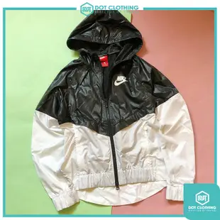 【限時下殺】DOT聚點 NIKE WINDRUNNER 黑米白 拼接 26度 風衣 運動外套 女款 804948-010