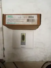 Aprilaire 8556 Electronic Wall Thermostat Brand New In Box!!!