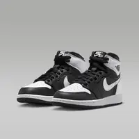 在飛比找momo購物網優惠-【NIKE 耐吉】籃球鞋 運動鞋 AIR JORDAN 1 