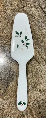 MIKASA BONE CHINA "Holly berry " CAKE/PIE SERVER - new