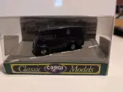 Corgi Classic Models Morris J Van D983 Black