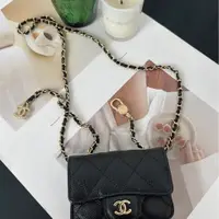 在飛比找PopChill優惠-[二手] CHANEL 經典雙C LOGO菱格粒紋小牛皮金扣