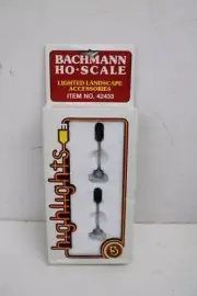 Bachmann Highlights Lighted Landscape HO Scale Model Train Crossing #42433
